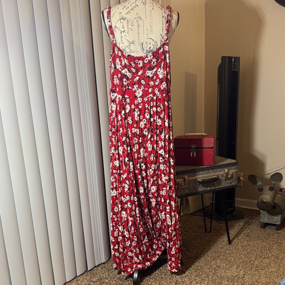 torrid Red Daisy Print Maxi Dress - Picture 3 of 3